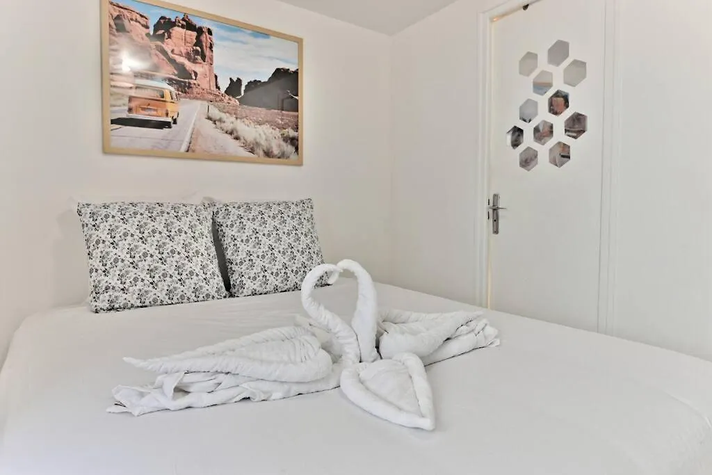 Appartement Proche Canal Saint Martin - II Paris 0*,