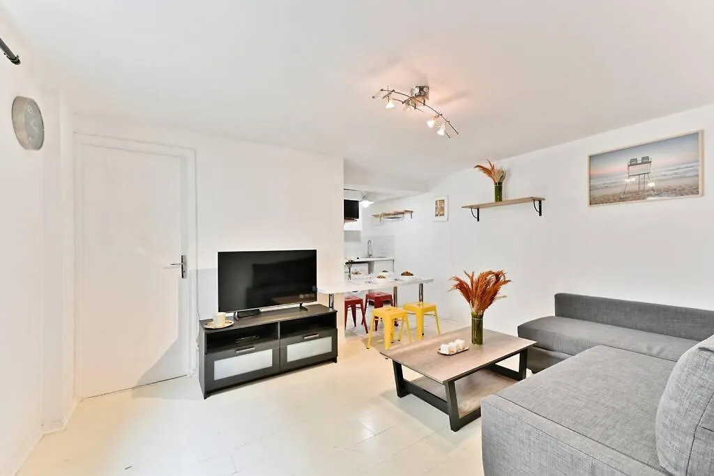 Appartement Proche Canal Saint Martin - II Paris