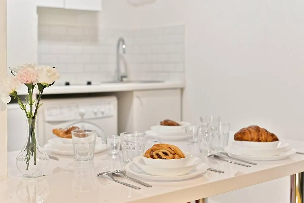 Appartement Proche Canal Saint Martin - II Paris
