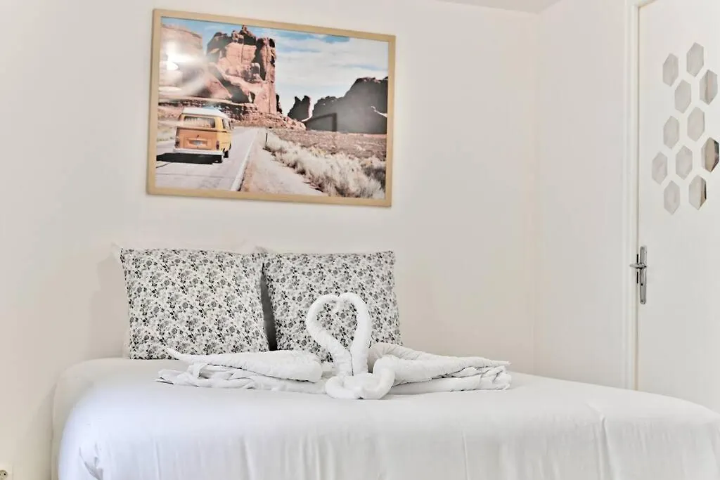 Appartement Proche Canal Saint Martin - II Paris